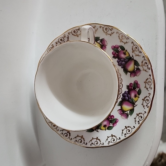 Colclough Bone China Tea Cup and Saucer with Fruit Pattern Ridgway Pottery - Picture 4 of 8